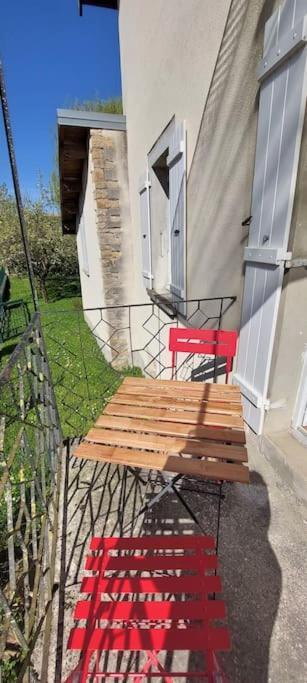 Gite Chez Marianne- La Halte Jurassienne Montmorot Экстерьер фото